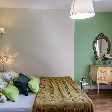 Domaine De La Clauzure Hotel La Roche-Canillac ภายนอก รูปภาพ