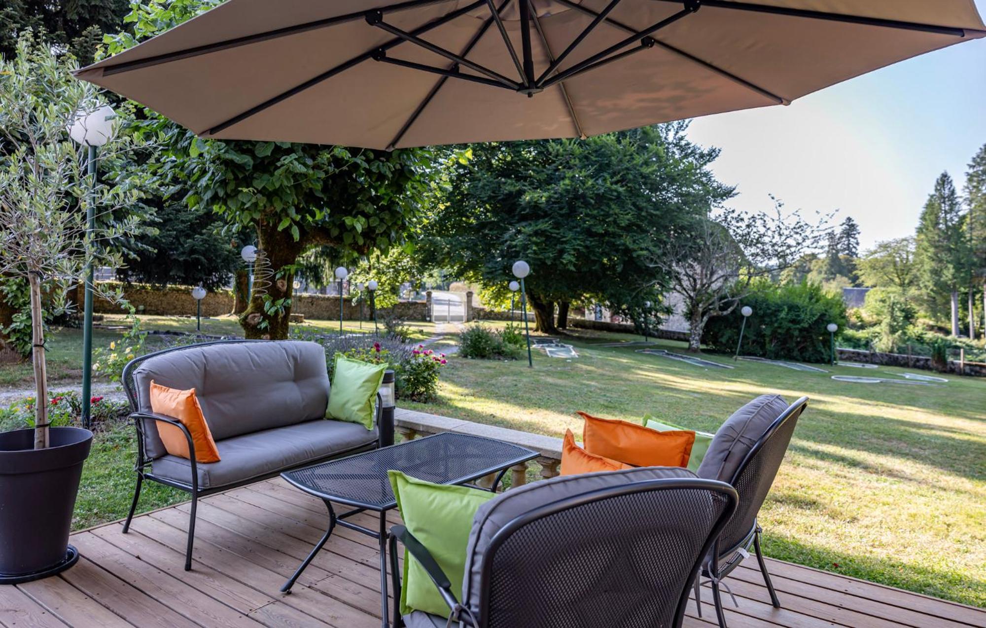 Domaine De La Clauzure Hotel La Roche-Canillac ภายนอก รูปภาพ